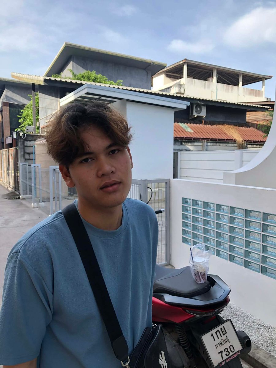 อยากเจอเหลือเกิน..... tweet media