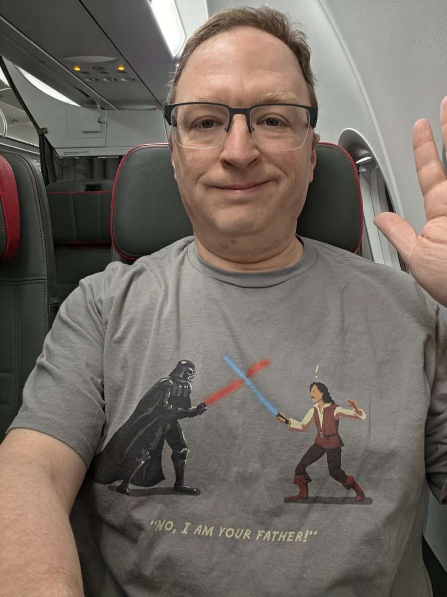 Avi Greengart tweet media