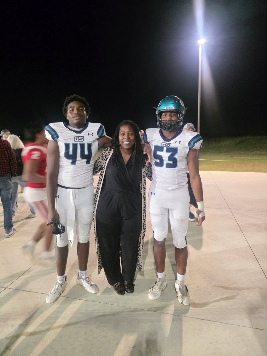 VoniciaL's tweet photo. Junior Year Loading
Karter Williams (53) 6'3 215lbs ILB
@KarterWil53
Kaleb Williams (44) 6'4 230lbs DT/DE @WilliamsKa8911
@calabounty @DexPreps @HallTechSports1 @PrepRedzoneAL @AL5AFootball @CoachJackson251 @GCoastAthletics @lowe_kingston https://t.co/kV5bF8SMKn