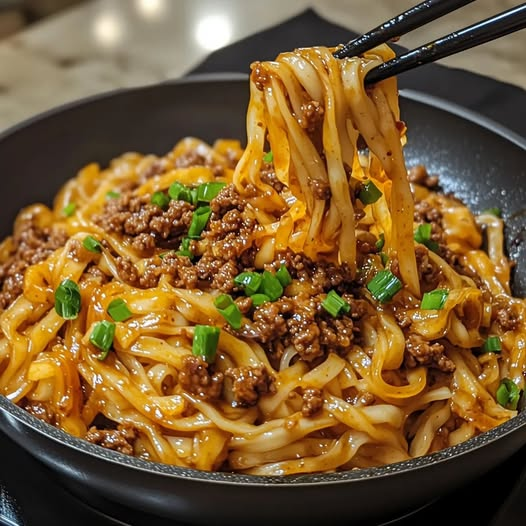 🍜Spicy Garlic Beef Noodles