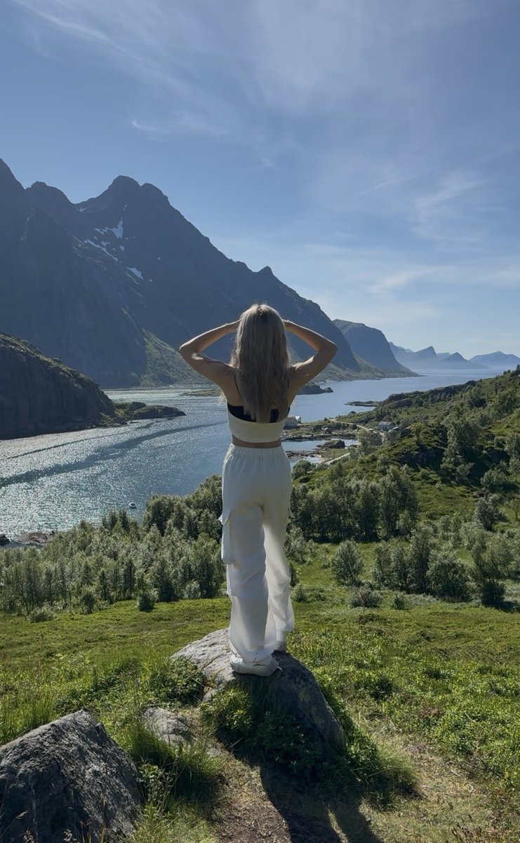 everleaf tweet media