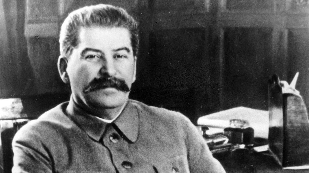◾️Stalin’den neden nefret ediyorlar? ‘Çünkü onların sevgili Führeri Hitler’i alt etti’

Emekçilerin iktidarından öyle çok nefret ettiler, öyle çok korktular ki, çareyi Stalin’i karalamakta buldular. Ama tarihi ve gerçekleri değiştiremiyorlar. Ölümünün yıldönümünde Stalin bir kez