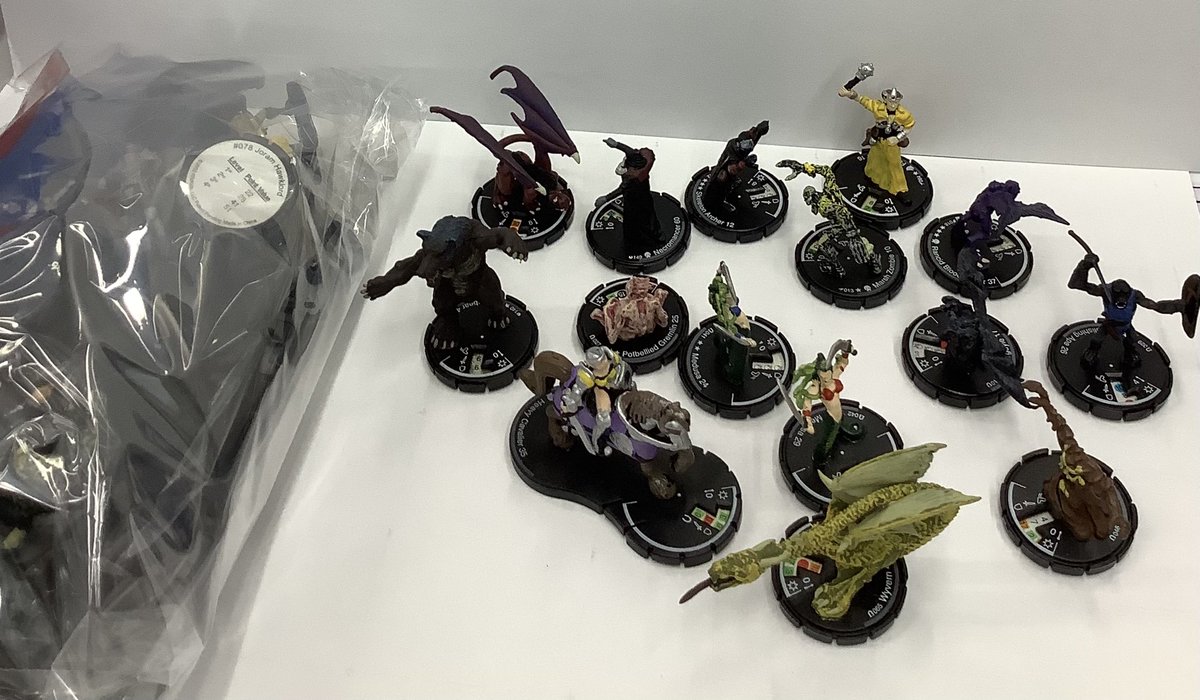 ジャンクホビー特価コーナーに メイジナイトフィギュアが入荷しました