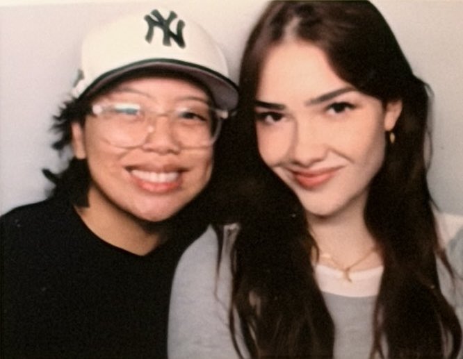 domstrashcan's tweet photo. a photobooth hates to see us coming https://t.co/zarkS4Qjvx