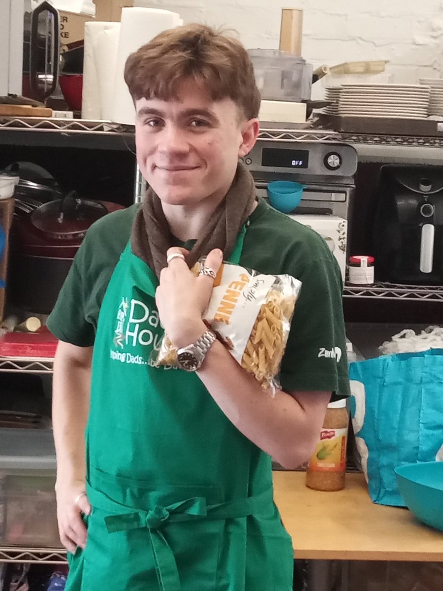dadshouseuk's tweet photo. Dad's House #Foodbank #Lunchclubs helping and supporting #dads #mums #families who need practical support especially as the #costoflivingcrisis continues to take its toll.
#Community #Parents #Health 
https://t.co/lSAdACGUjV https://t.co/9mQQOMwfDX