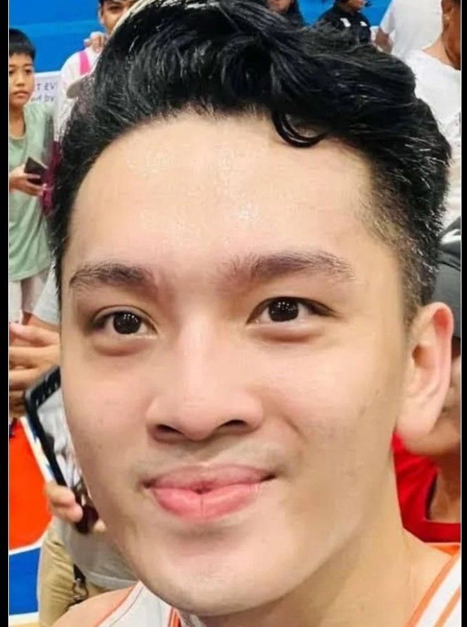 Don't tell me spotted ulit sila Kathryn Bernardo &amp; Mark Alcala on a DATE in a Manila mall on A WEEKDAY. Pero in denial ang toxic KCs na TRAPO si mayor. Lucena mayor pero mas madalas pa na nasa Rockwell o BGC. 🤔

Yung mga toxic KCs pa ang sobrang kilig sa kanila 😂🤣