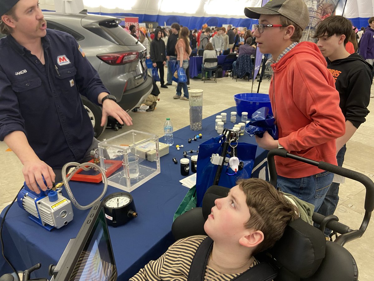 Christina tweet media