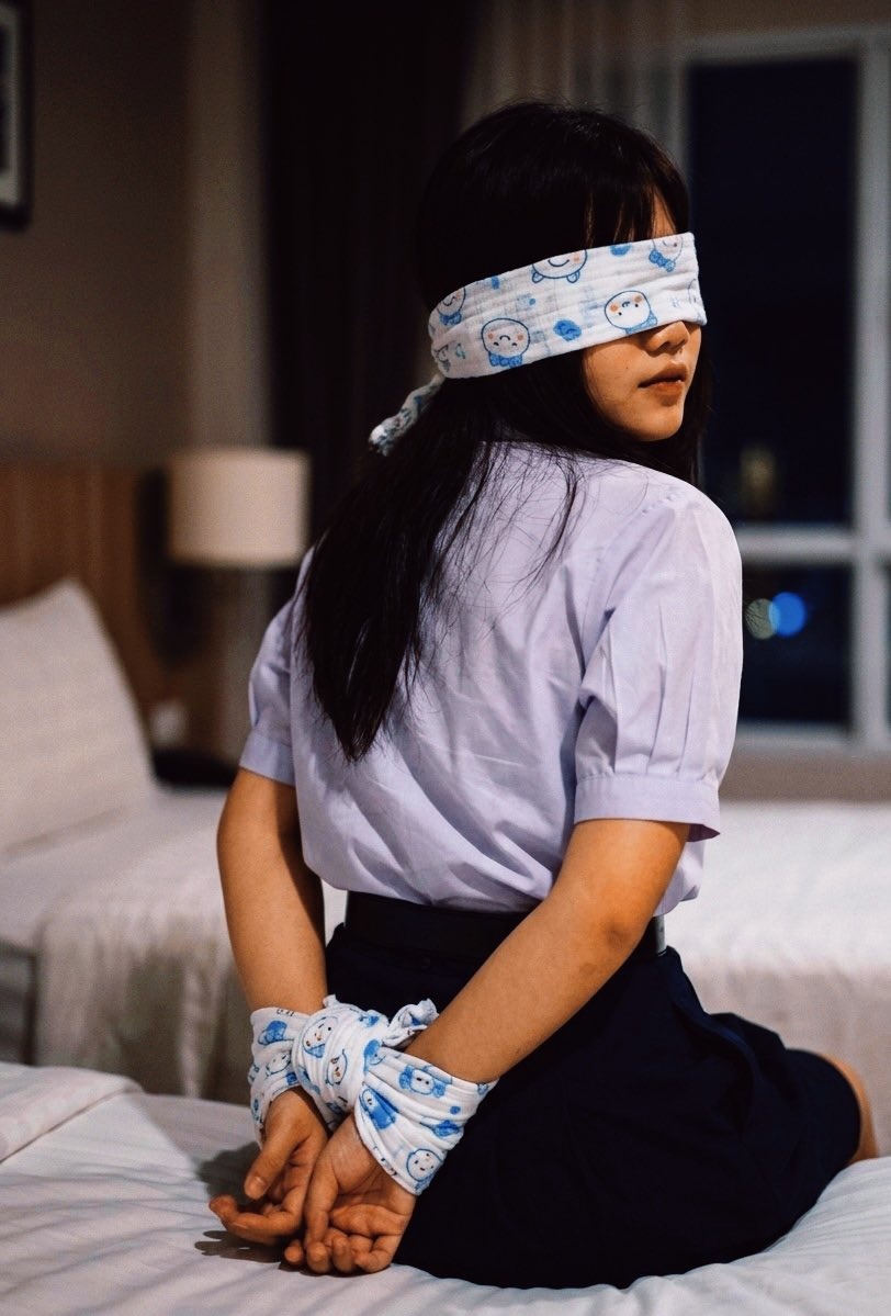 事件はいつもホテルの一室から始まる　写真3枚