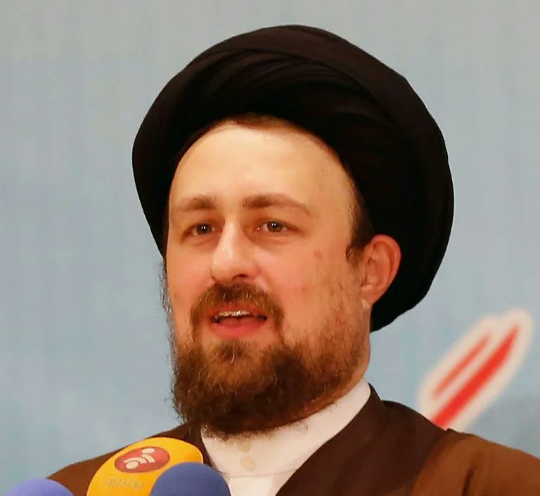 Almabaqi's tweet photo. سواء تم تنصيب مجتبي خامنئ او حسن الخميني مرشدا لإيران يبقى المؤكد ان استهداف ايران لن يتوقف فالهدف الرئيس ليس تغيير النظام وتدمير الترسانة النووية البالستية فحسب  بل وتحجيم قوة ايران للحد الأدنى حتى تغدو كيانا مطيعا في منظومة الشرق الأوسط الجديد و لاتشكل تهديدا مستقبليا . https://t.co/phBW5nkBza