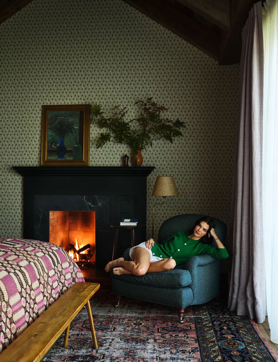 1999vogue's tweet photo. Still dreaming of Kendall’s mountain home https://t.co/9CitjqBpNc
