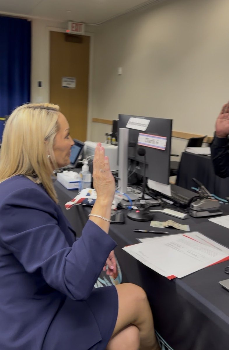 Kelly Chapman tweet media