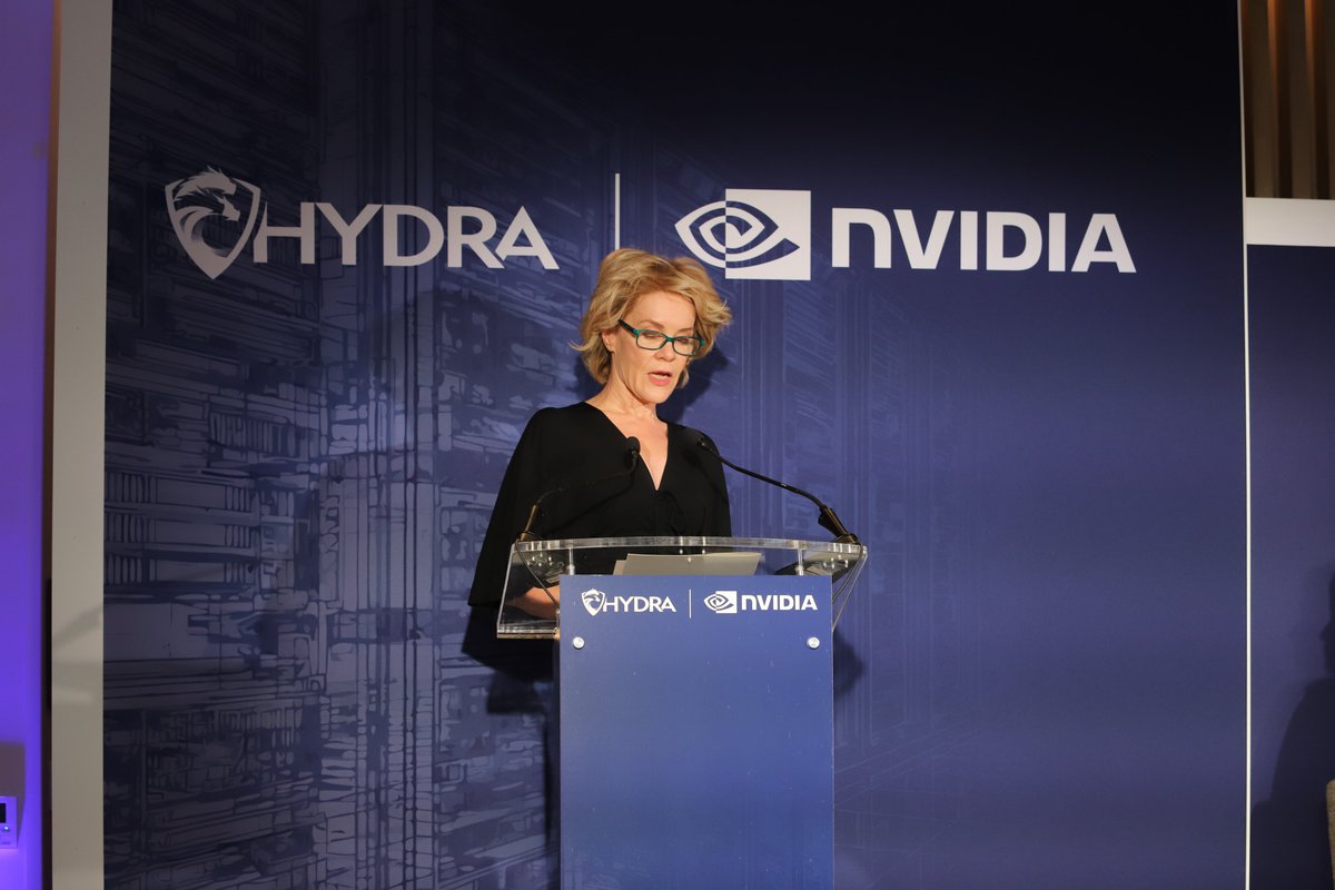 Stacy Herbert 🇸🇻🚀 tweet media