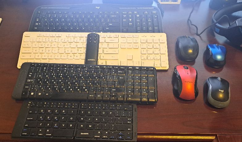 ChristosArgyrop's tweet photo. You use multiple monitors, I use multiple computers and a HDMI switch via remote, and multiple sessions via X and ssh , we are not the same
#multitasking #rstats #perl #openmp https://t.co/BhG5ZUAkMh