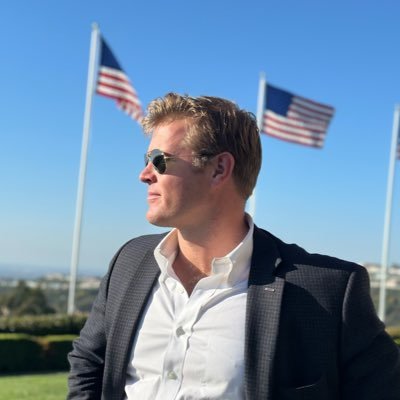 AuntSassyAss's tweet image. I never knew who Tim Sheehy was until today. Now all I know of him is he broke a Veterans hand for speaking out against a war our service men and women shouldn't be dieing in.