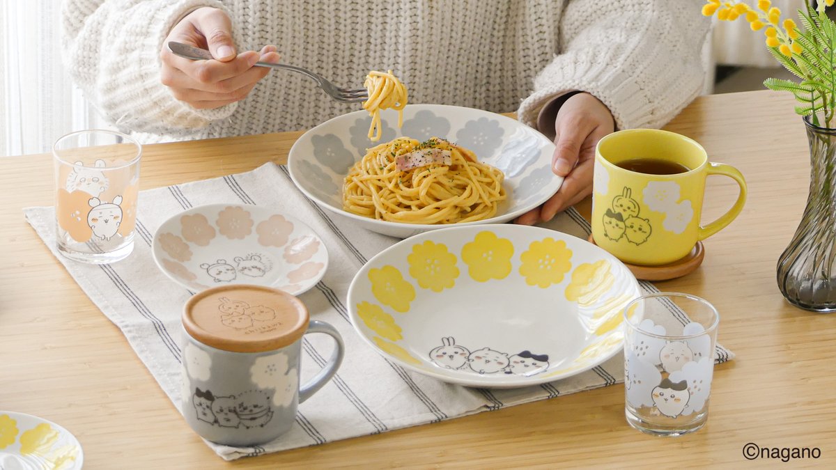 新商品／ #ちいかわ たちの愛らしい姿がデザインされた マグ、パスタ