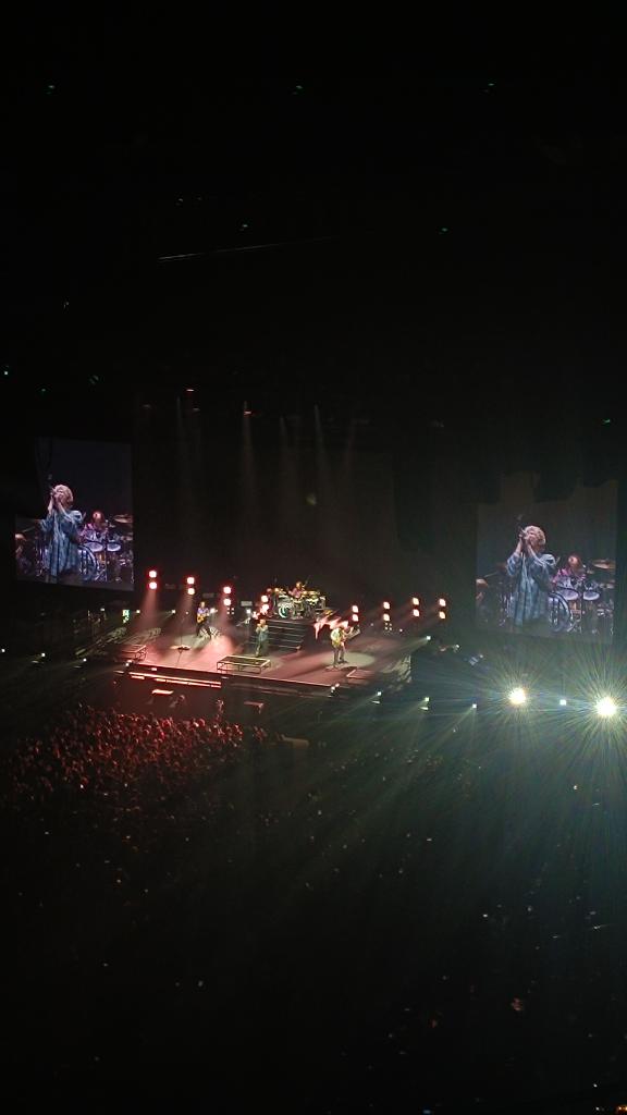 AkosiEiii(●︿●) I VGEN comms open tweet media