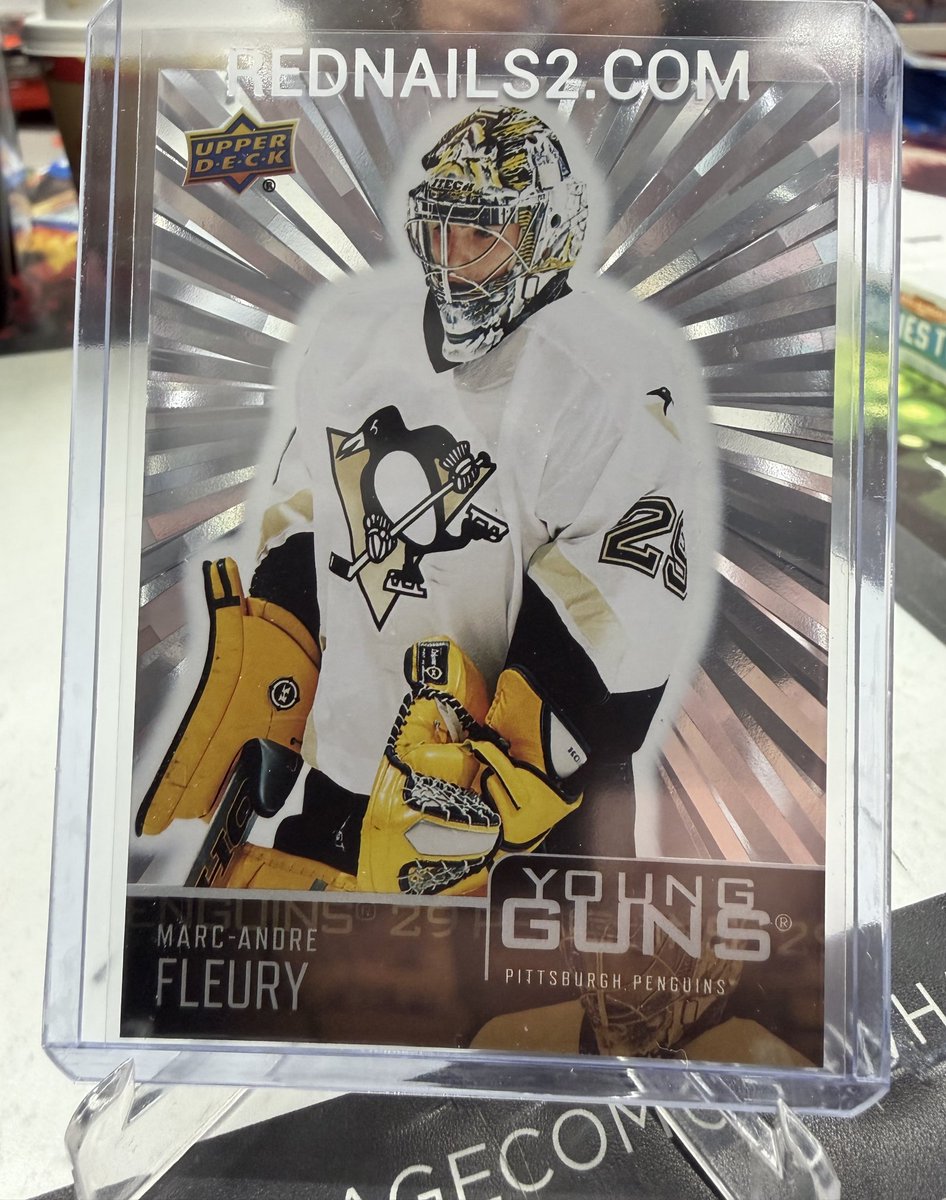 Red Nails II tweet media