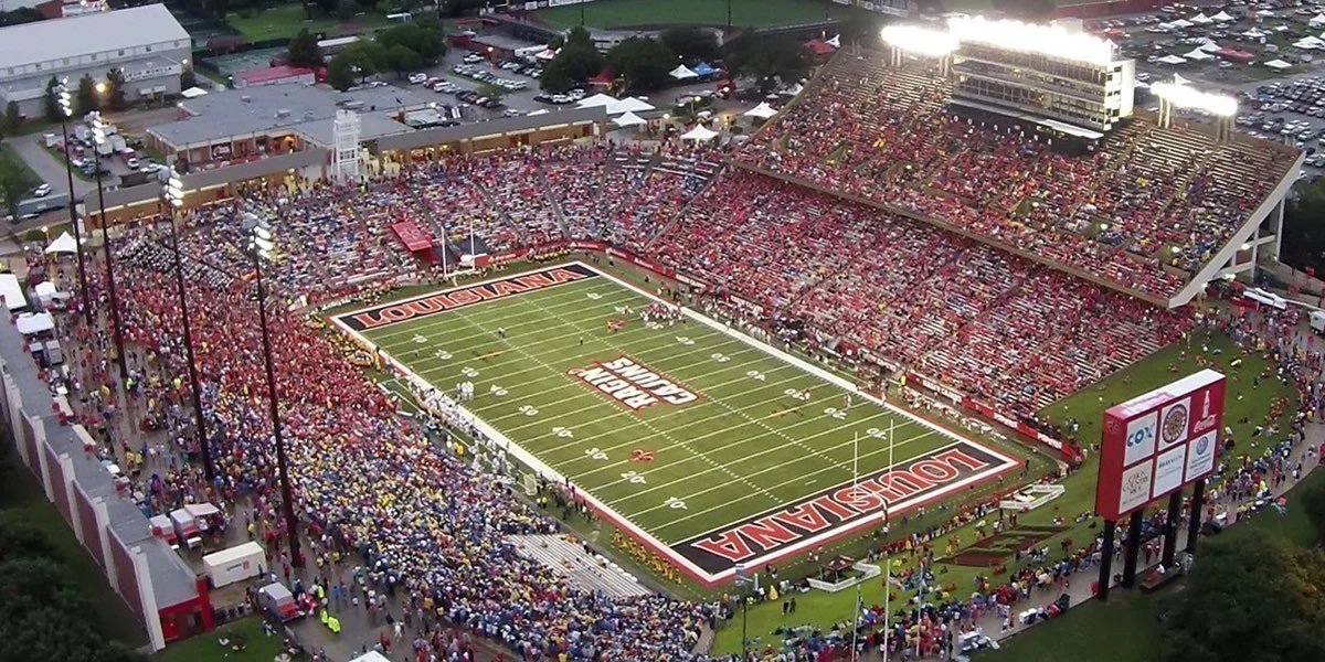 kaeden_shows's tweet photo. I will be at ULL March 17th! Thank you @CoachGBarlow for the invite! 
@centralhighbr 
@chs_br_strength 
@CentralFight_FB https://t.co/eE9IwnUXdY