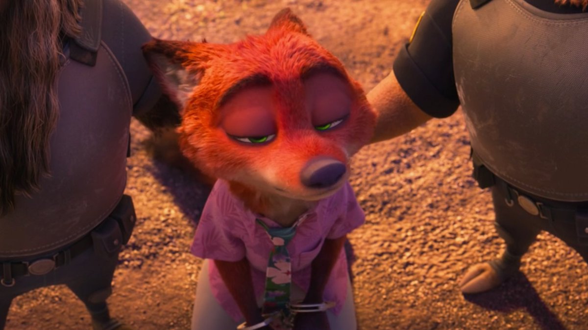 ogodnickursobig's tweet image. big fan of the frames that look like nick's eyes are glowing green