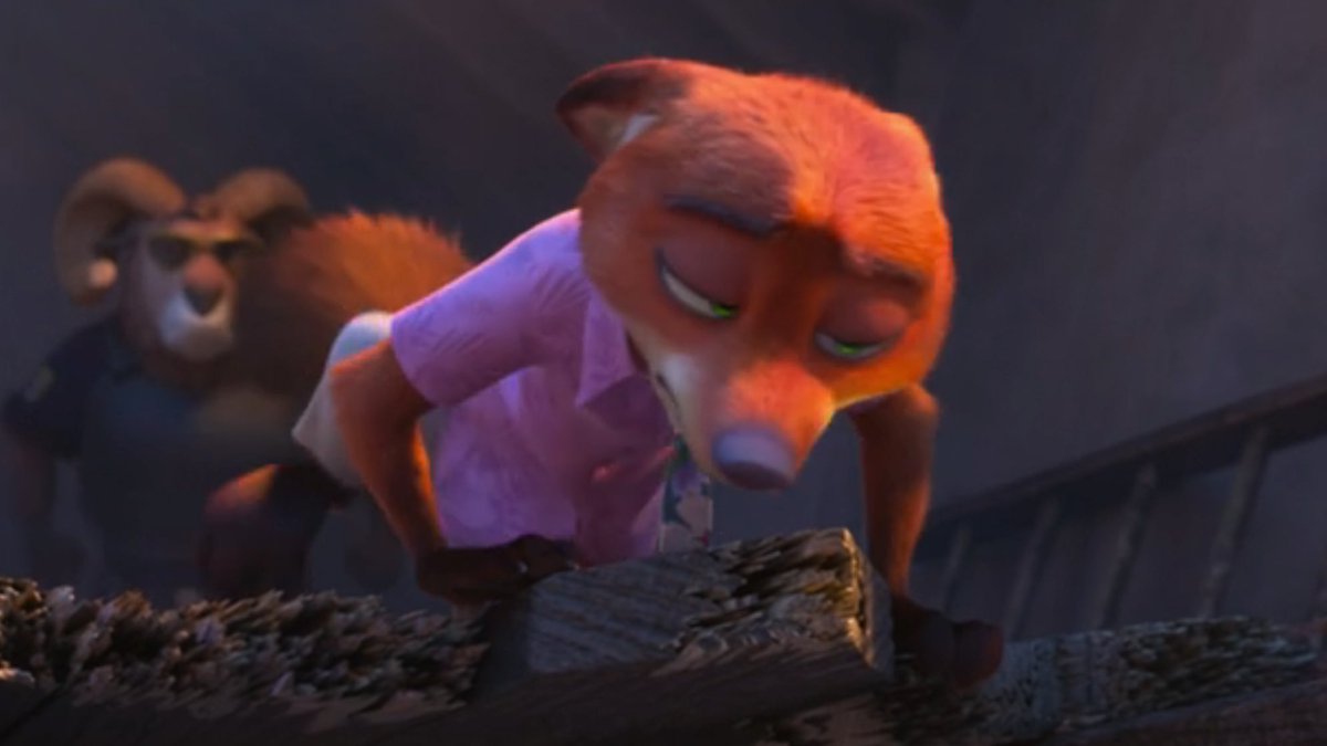 ogodnickursobig's tweet image. big fan of the frames that look like nick's eyes are glowing green