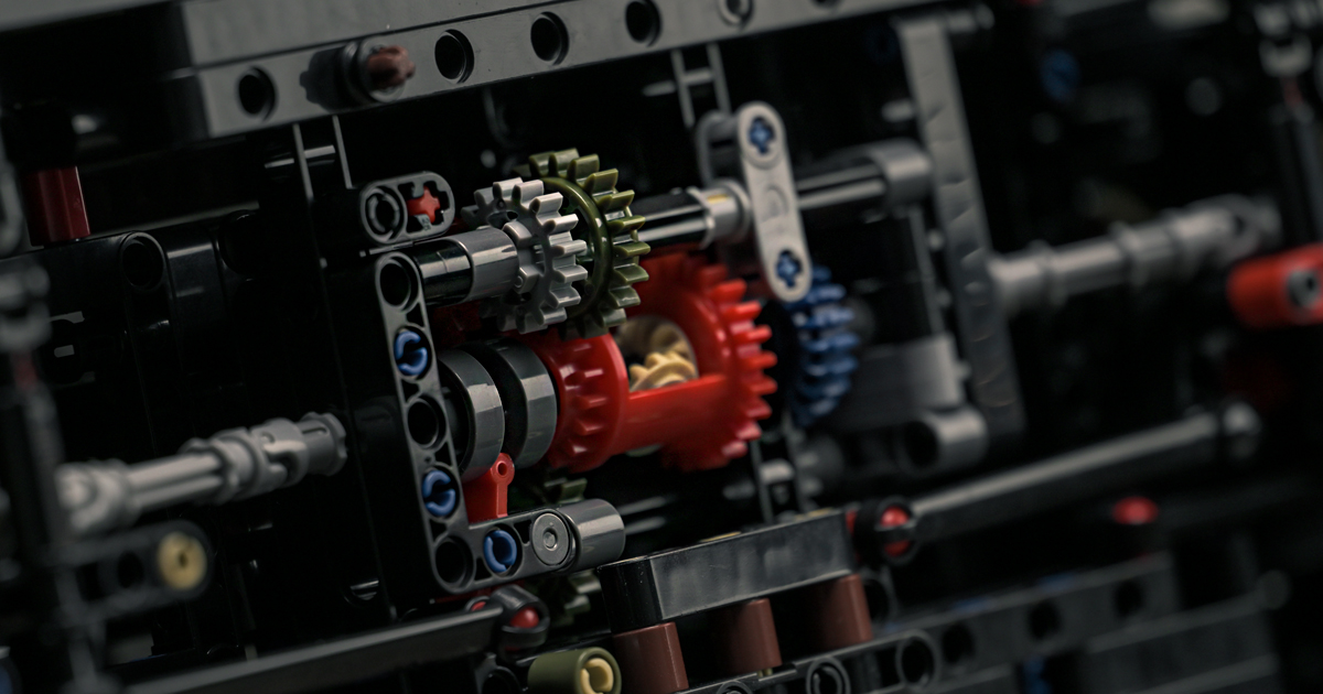 NifelizSet's tweet image. A true 4x4 in brick form. 🪖
High/low gear. 2WD/4WD. Working suspension. The Nifeliz Willis is engineered to move.

👉 Tap the link to explore the full Behind the Design story.
nifeliz.club/2026/03/behind…

#Nifeliz #4x4 #OffRoadBuild #4WD #willys 
 #BuildingSet #TruckFans #LEGO #jeep