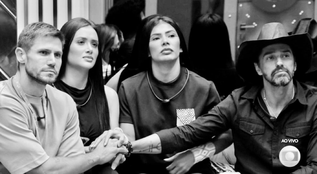 OlaLipe_'s tweet photo. QUE COMECE A TEMPORADA DE CAÇA AS FORMIGAS! #BBB26 https://t.co/KNlEMxudaE