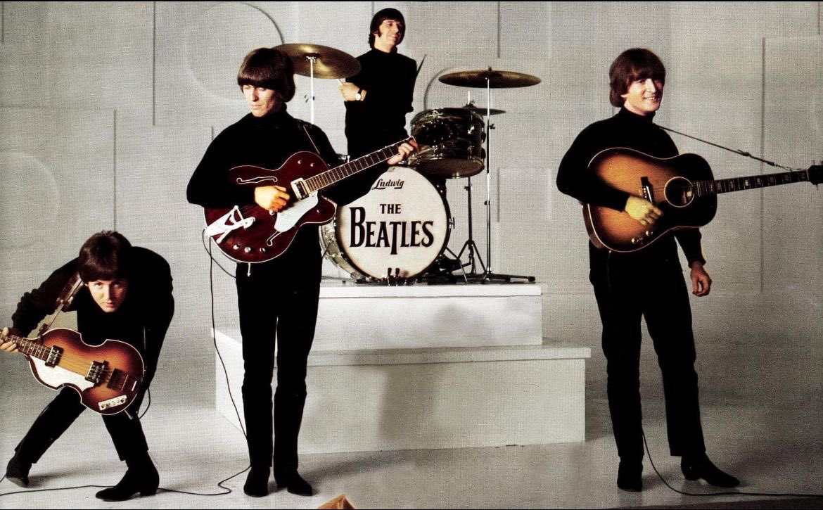 jimisluvr's tweet image. wait i’ve never seen the full pic 😭