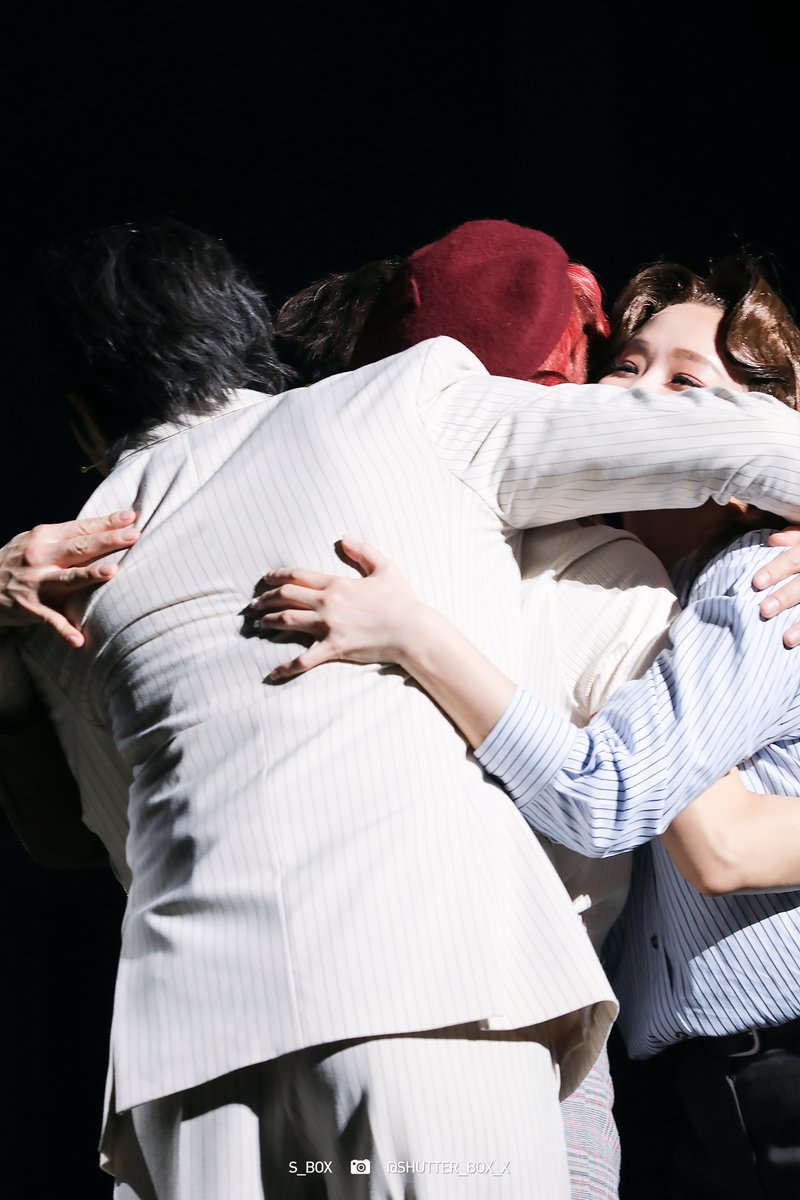 Shutter_Box_x's tweet photo. 2026.03.01. #보니앤클라이드 막공 #무대인사
#클라이드 役 #배나라 배우님 https://t.co/N7vnLK1YR4