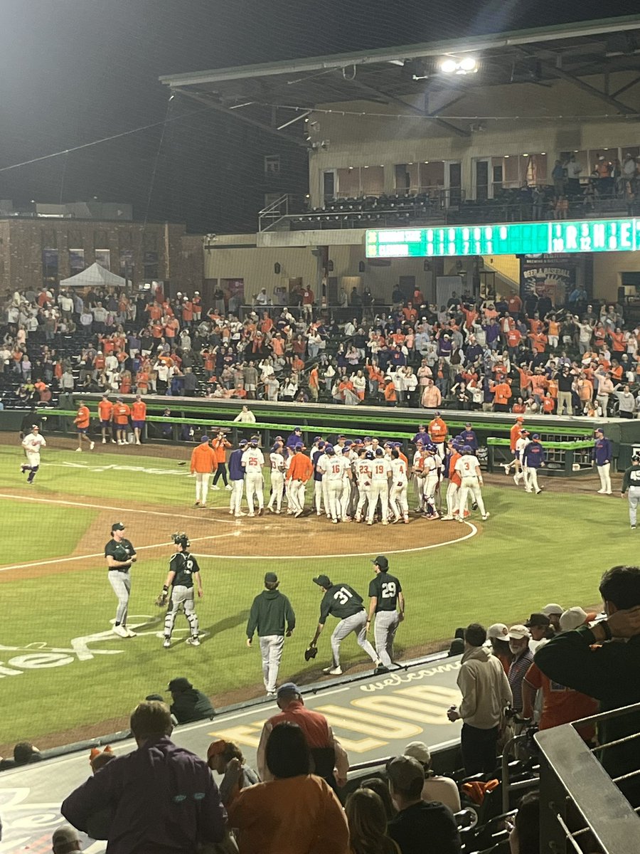 Nachos & Analysis tweet media