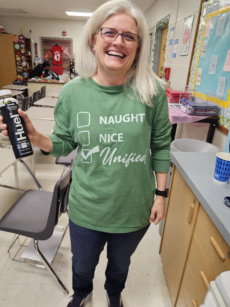 Mrs. Alexander tweet media