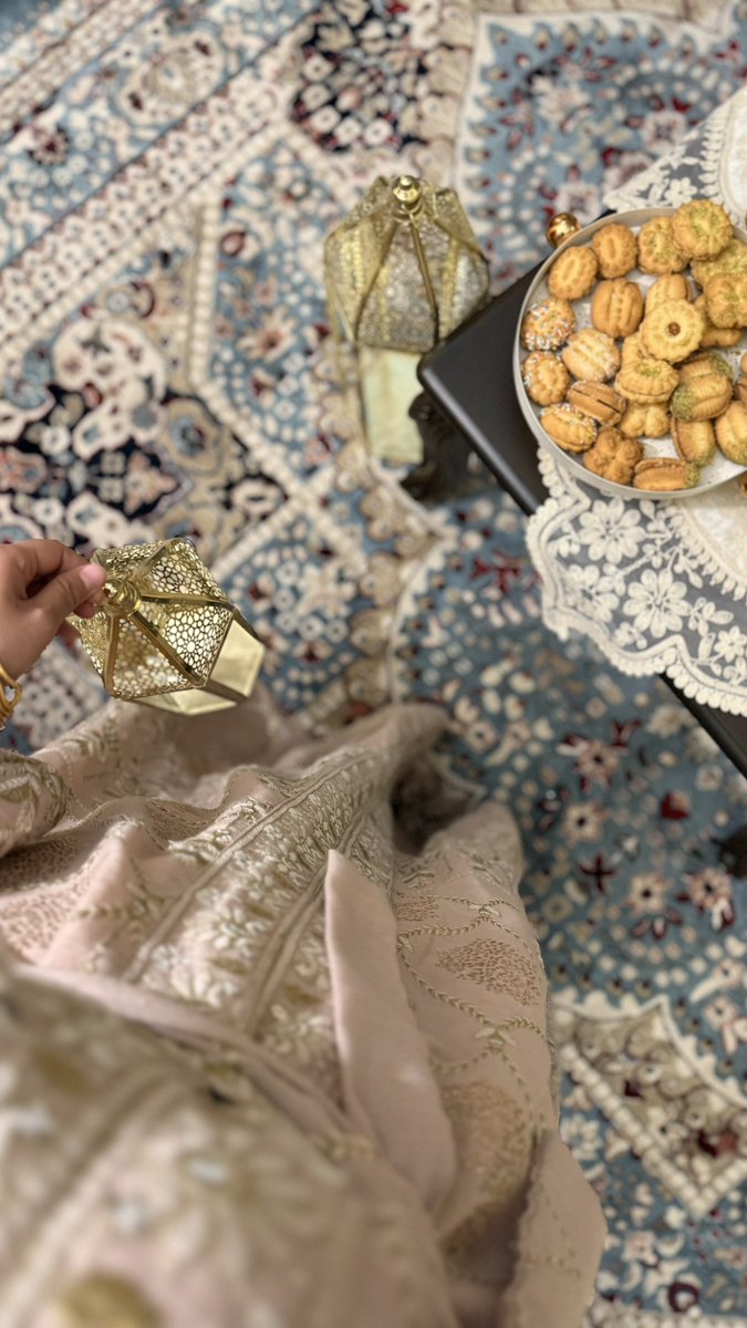 ضُـحـى tweet media