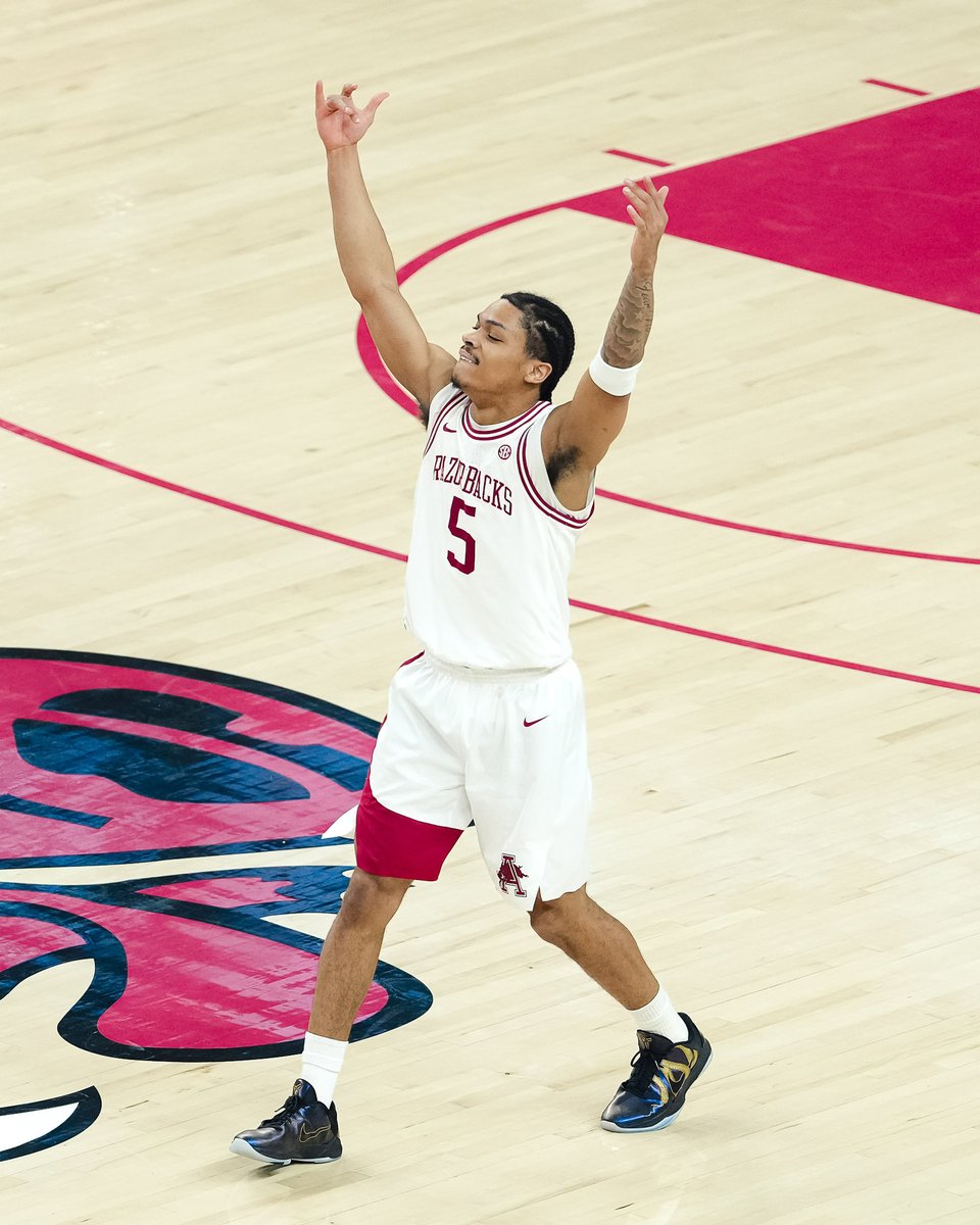 Acuff is COOKING 🔥 25 points | 13 assists | 3 rebounds