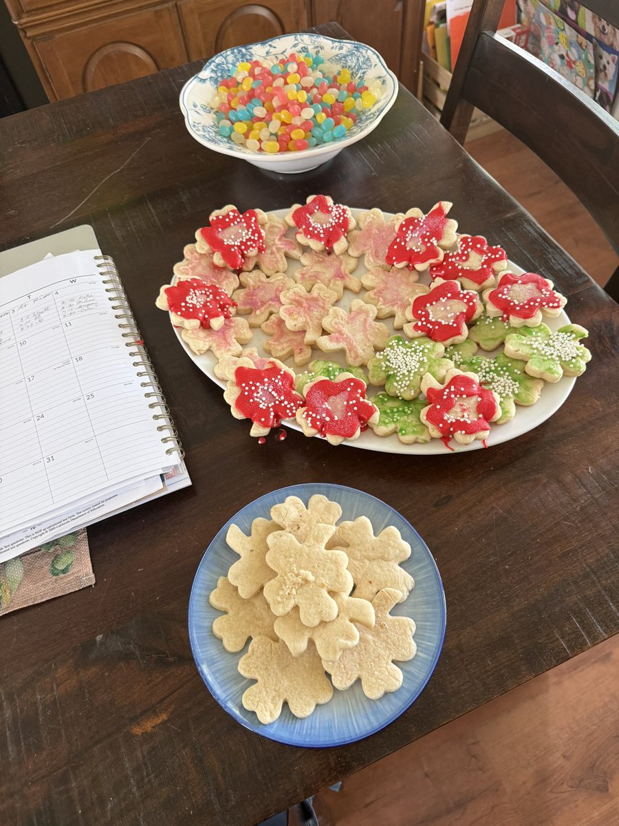 MrsJenzyJenJenzinita AARP NERD tweet media