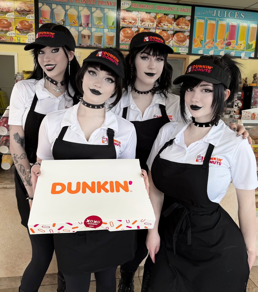 Cosplayisforporn tweet media