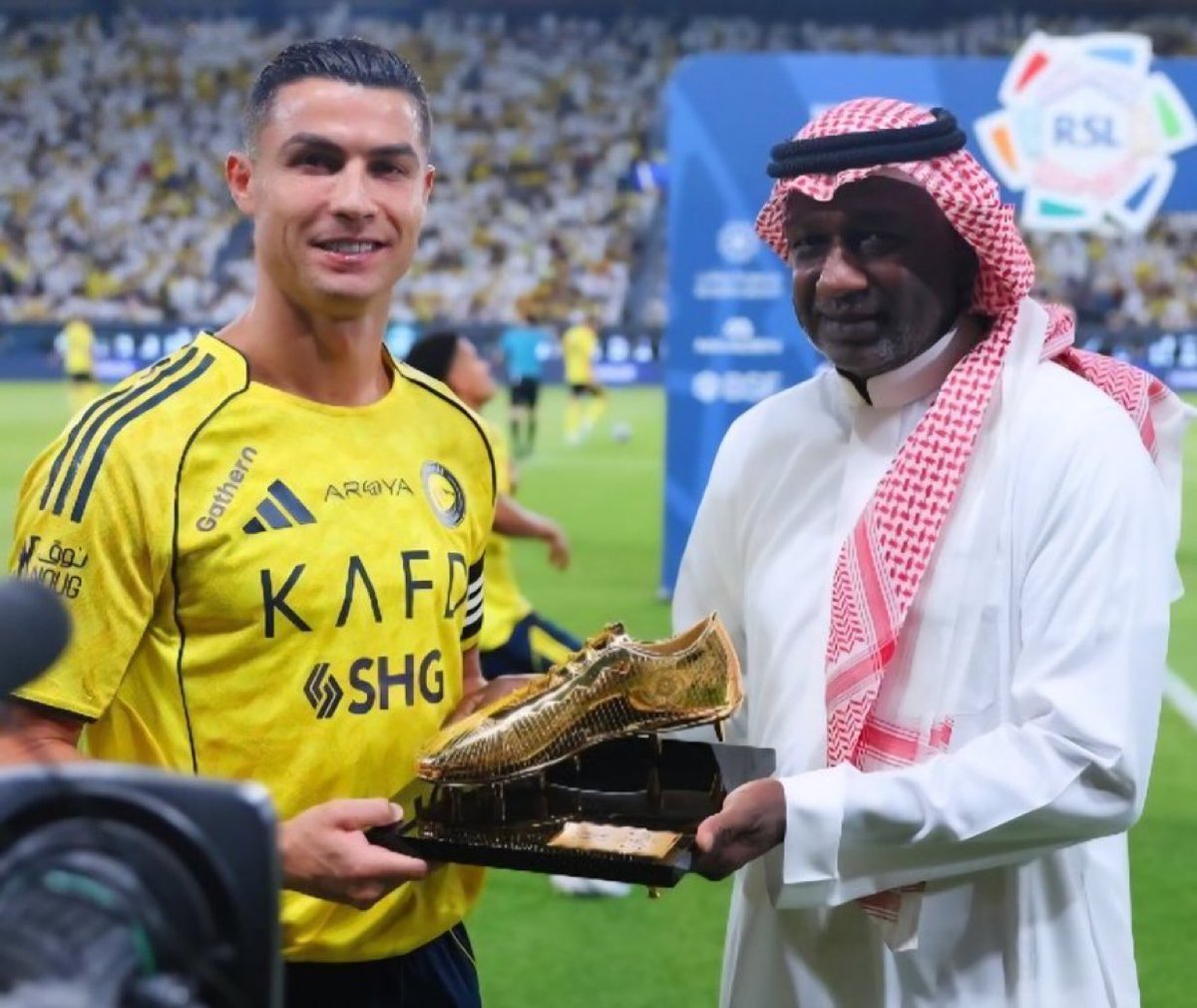باستر، NFC . درع النصر tweet media