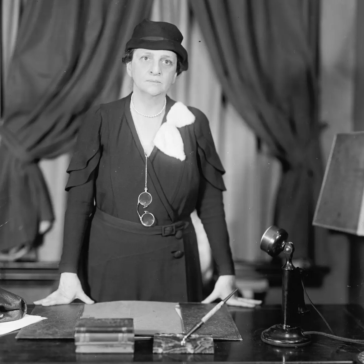 TammiMinoski's tweet image. #OTD 1933: President #FDR appointed #FrancesPerkins as Secretary of Labor - the first woman to hold a cabinet position. She would play a central role in establishing #NewDeal policies like Social Security, unemployment insurance, and a federal minimum wage. #WomensHistoryMonth