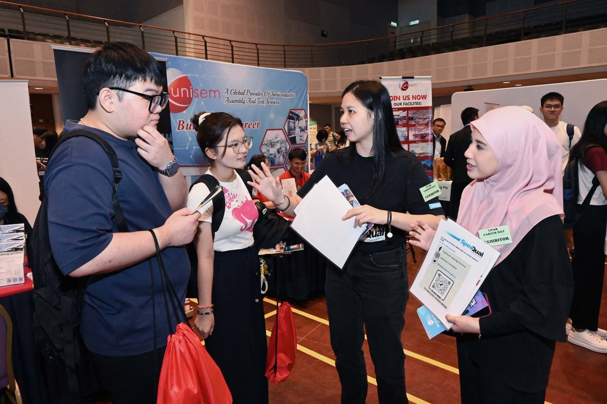 UTARnet's tweet image. UTAR Kampar Career Day 2026 brought career connections back to campus!

UTAR connected students and visitors with 50+ reputable employers on 4 Mar 2026, opening doors to diverse career insights and opportunities across industries.

#UTAR #CareerFairMalaysia #Opportunities