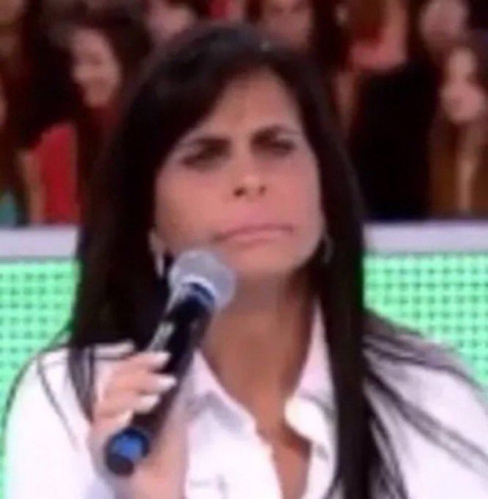 Gabcv00's tweet photo. Oq o Babu acha q ta fazendo abraçando meus meninos? #BBB26 https://t.co/mT9O65YQQk