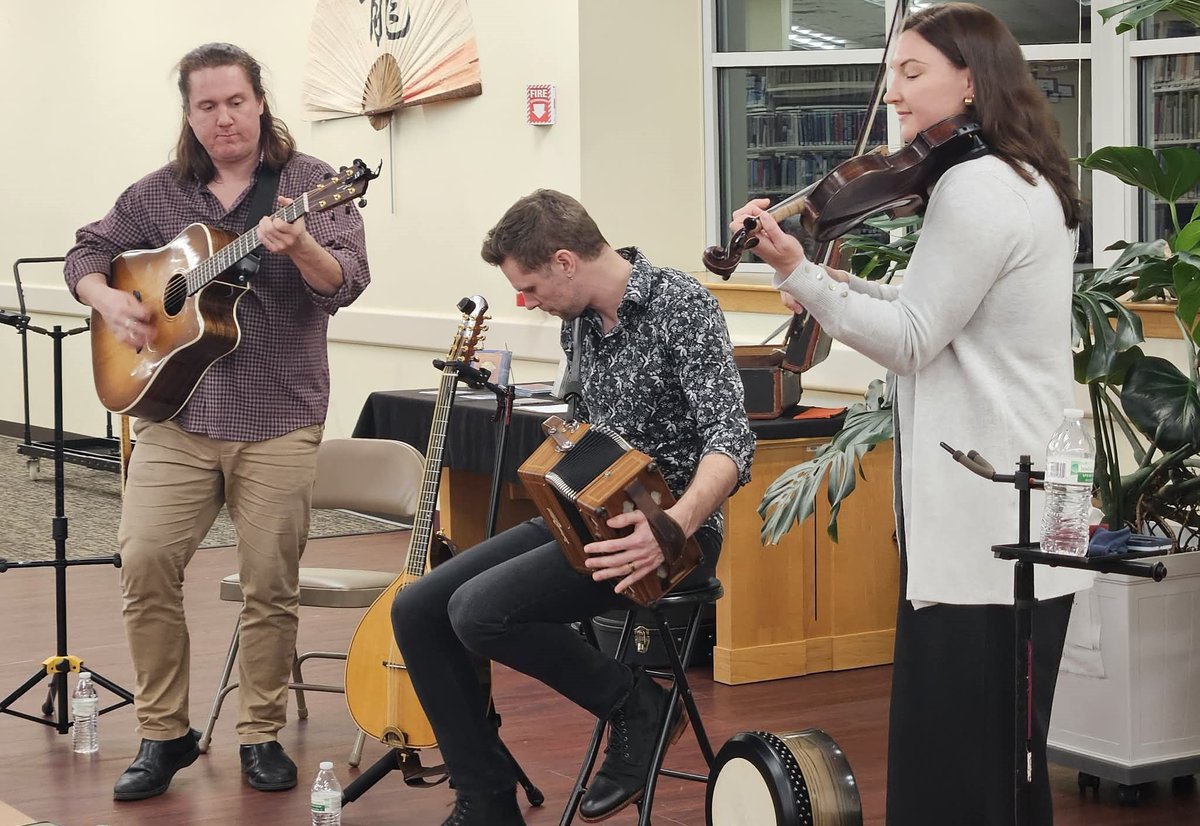 Morris CtyLibrary tweet media