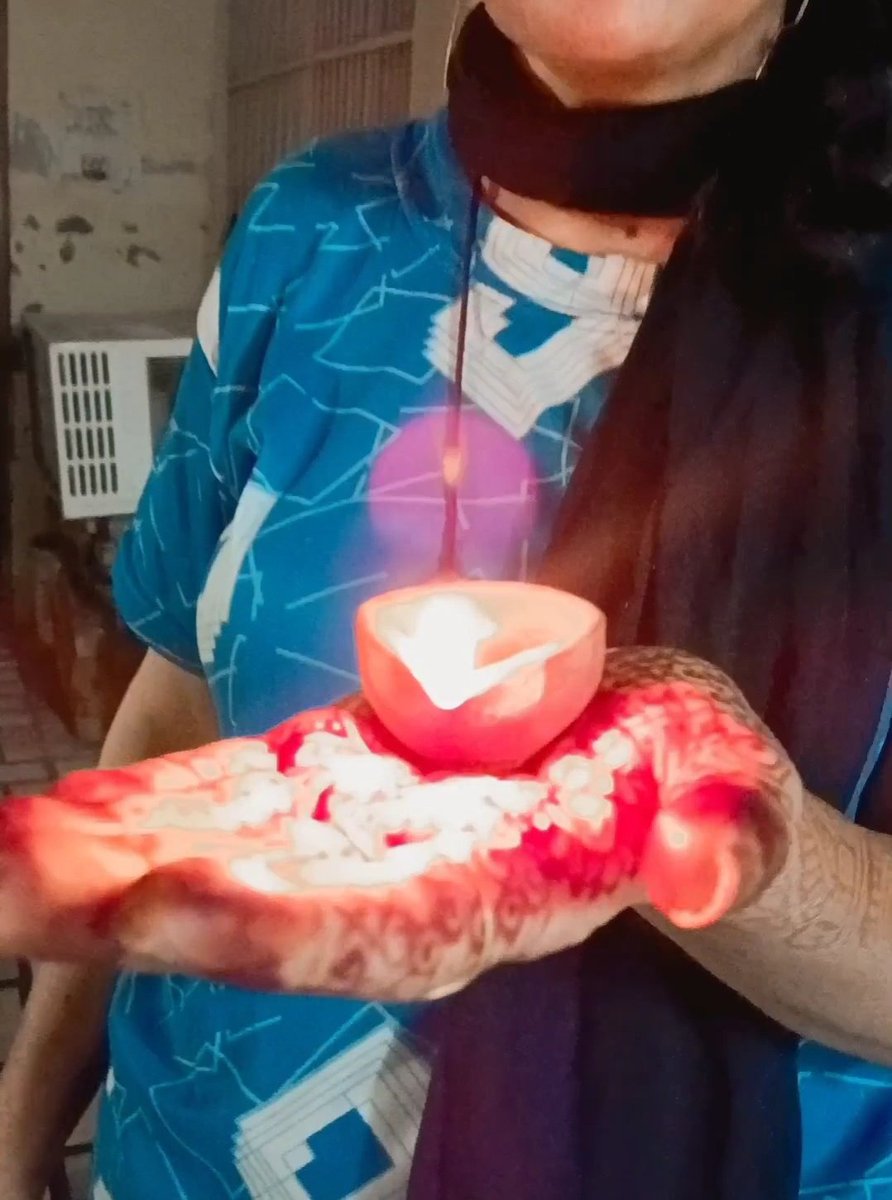 InsanNeeru2's tweet photo. In the digital world, people are forgetting their Sanskrit. Saint Gurmeet Ram Rahim ji started the FLAME campaign to bring back Sanskrit, under which lakhs of people light lamps in their homes in the morning and evening. Lighting lamps creates positive energy
#FLAMEOfPositivity https://t.co/O1yQP2VRhK