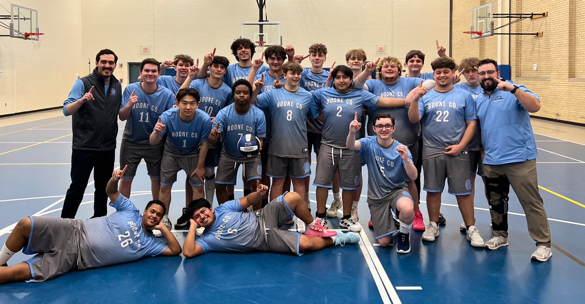 BooneCoRebels's tweet photo. #BoysVolleyball Boone County has won its inaugural boys volleyball match, beating Shelby County 3-2 (23-25, 25-20, 23-25, 25-12, 15-7) tonight at Simon Kenton! https://t.co/AoUWpNwMzR
