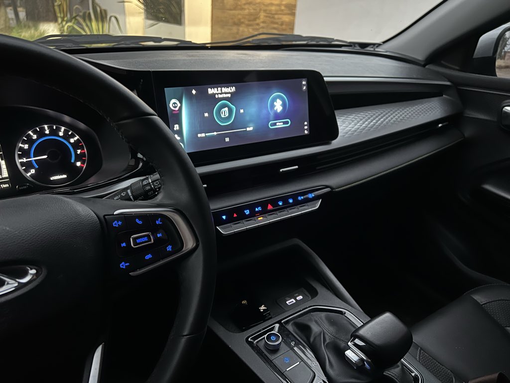 Fisioterapeuta Julio César González tweet media