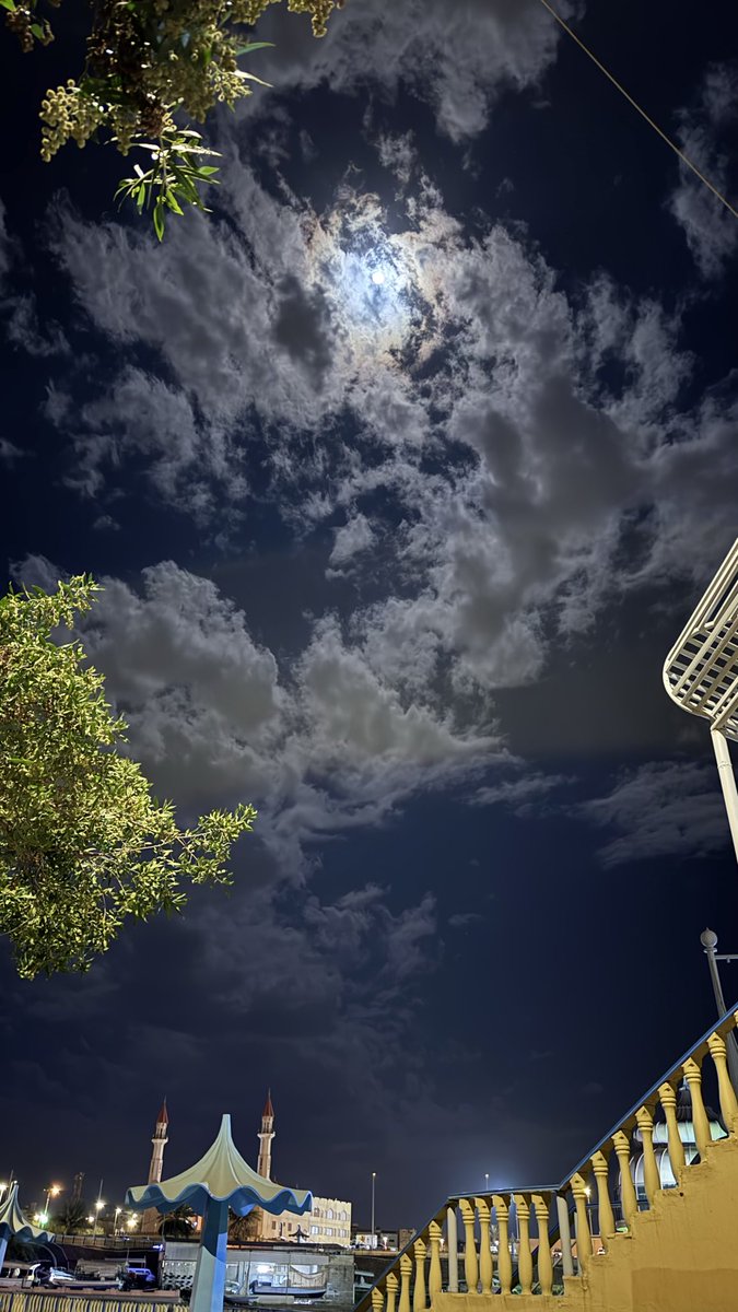 تم إلغاء المُعاتبه
تركت كل إنسان يتصرف على هواه
- لين تطيب النفس -
والنفس إذا طابت والله ما يرجع ولو كان غالي .