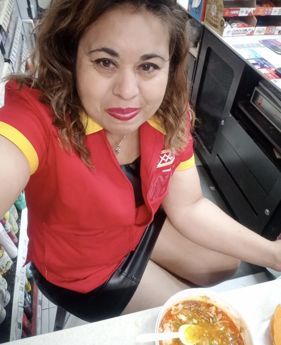 Necesito un favor 🙏 da RT y recibe 🎁 si me ayudas ✨