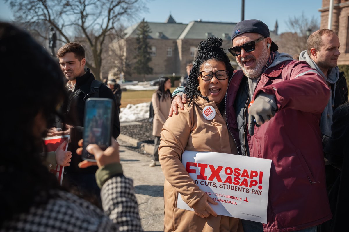 OntLiberal's tweet photo. Les étudiants se sont mobilisés 📣

Doug Ford ne sait pas à qui il a affaire.

Il est temps de réparer le RAFEO au plus vite ‼️ https://t.co/2UIiRbBazY