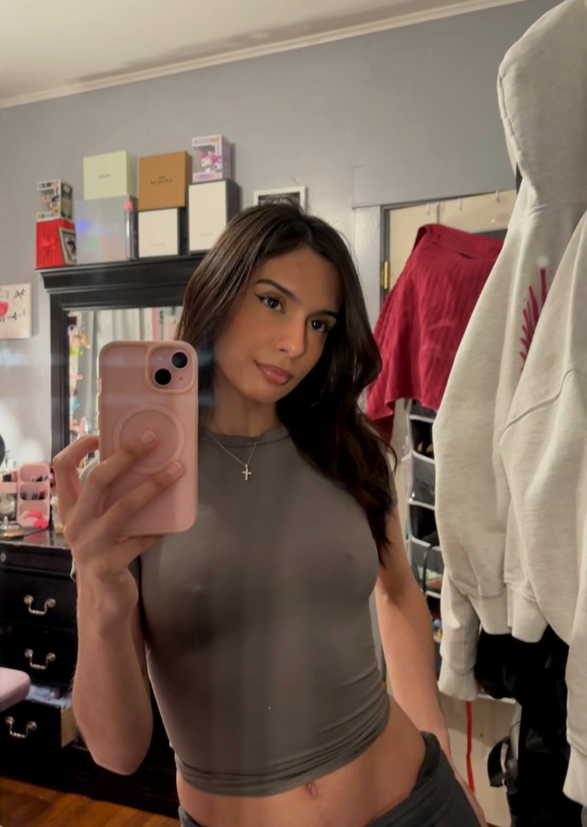 paulina ❀ tweet media