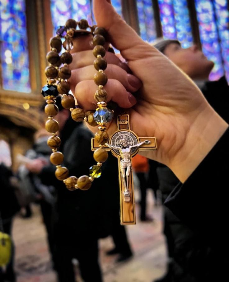 Mothermary0012's tweet image. “Say the Holy Rosary. Blessed be that monotony of Hail Marys which purifies the monotony of your sins!” 

St. Josemaria Escriva
