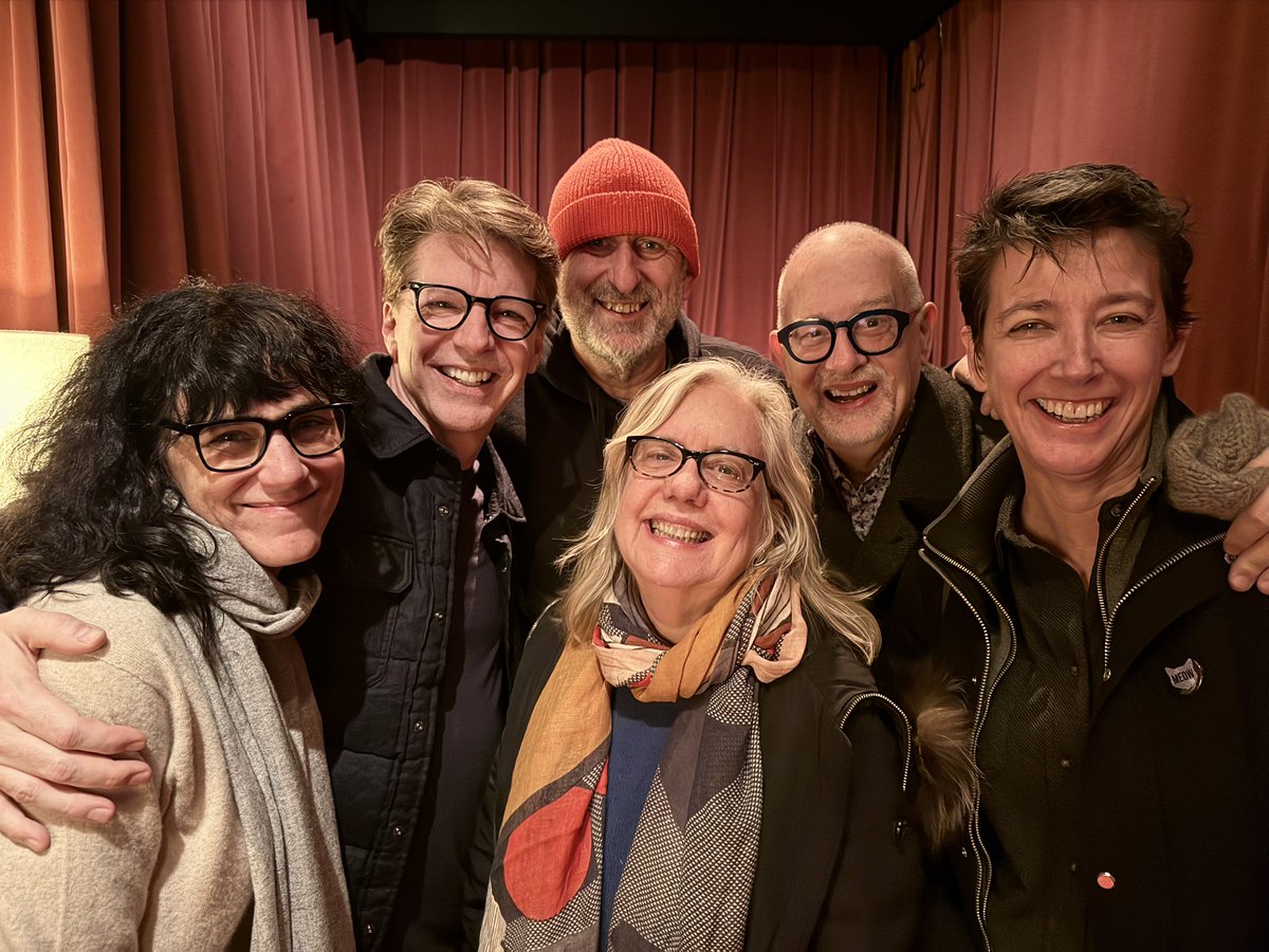 Sean Hayes tweet media