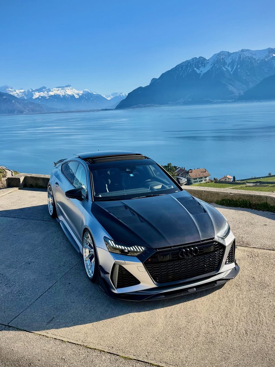 TheAutoHub's tweet photo. Audi RS7 https://t.co/ywi4B81xFu