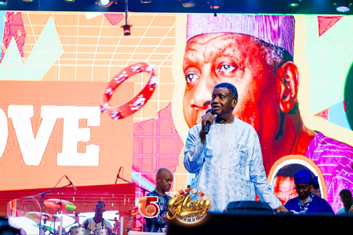 TheMMPraise's tweet photo. Over 65 hours into our 84-hours, We were overjoyed as we receive our Father, Pastor E.A. Adeboye. 

After leading us to petition the throne of grace, he sealed our expectations with a profound Father’s Blessing. 

We are blessed.

#TheMMPraise #84HoursMMPraise #MMPraiseAt15 https://t.co/4oQ7NtRVIf